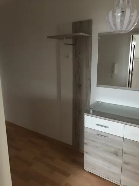Garderobe mit Spiegel